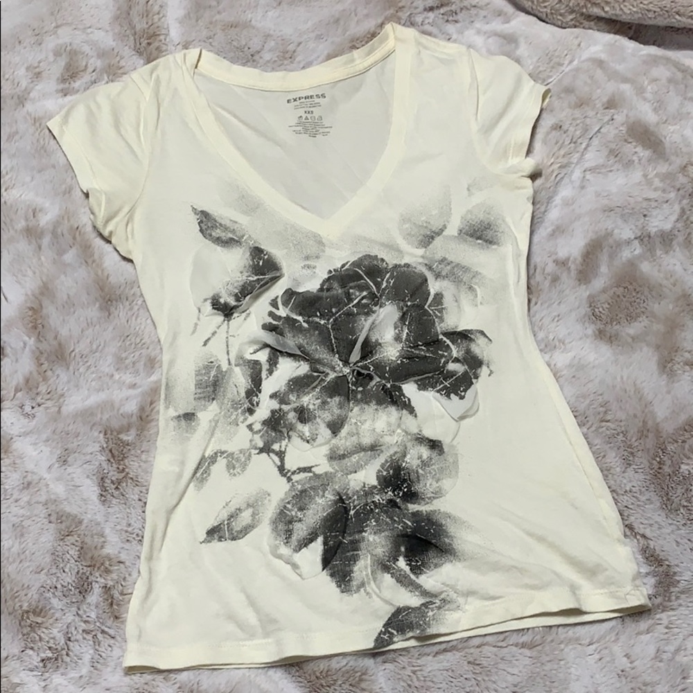 Express floral tee